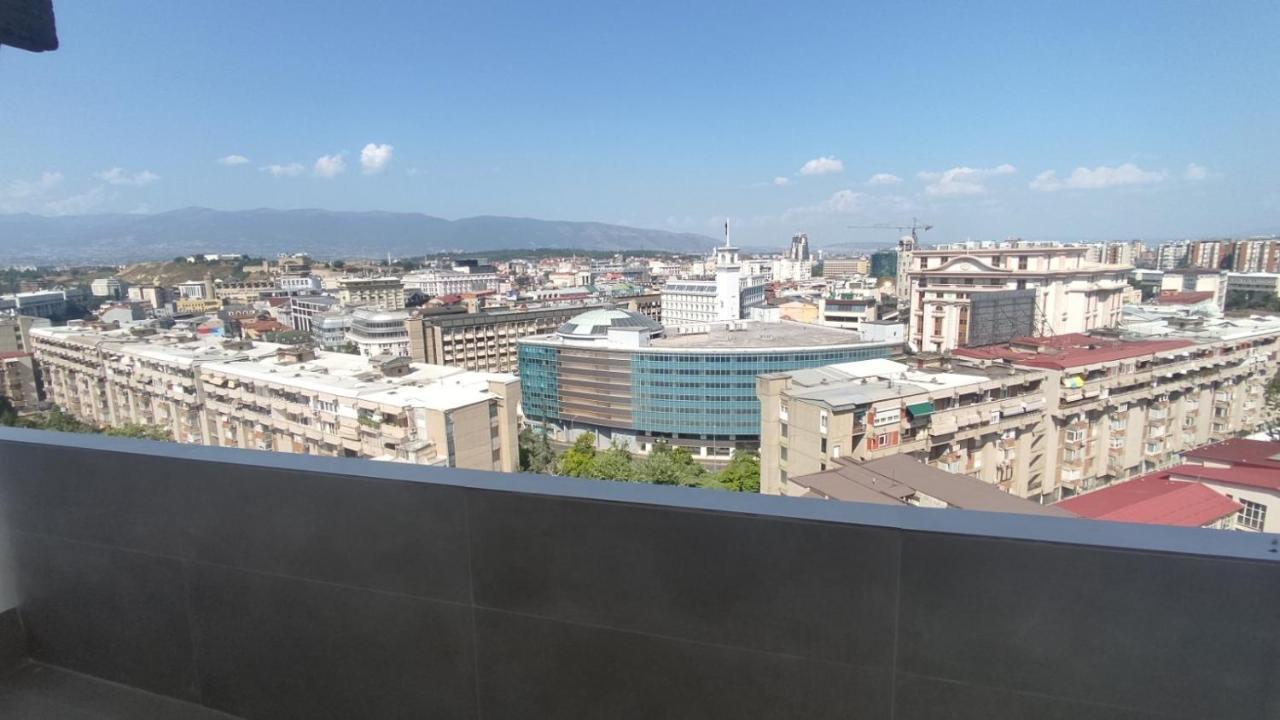 Sky View Luxury Center Skopje Apartments Luaran gambar